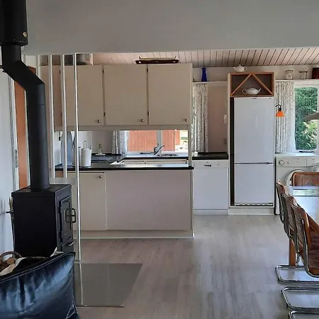 Semesterbostad Cozy With Sea View